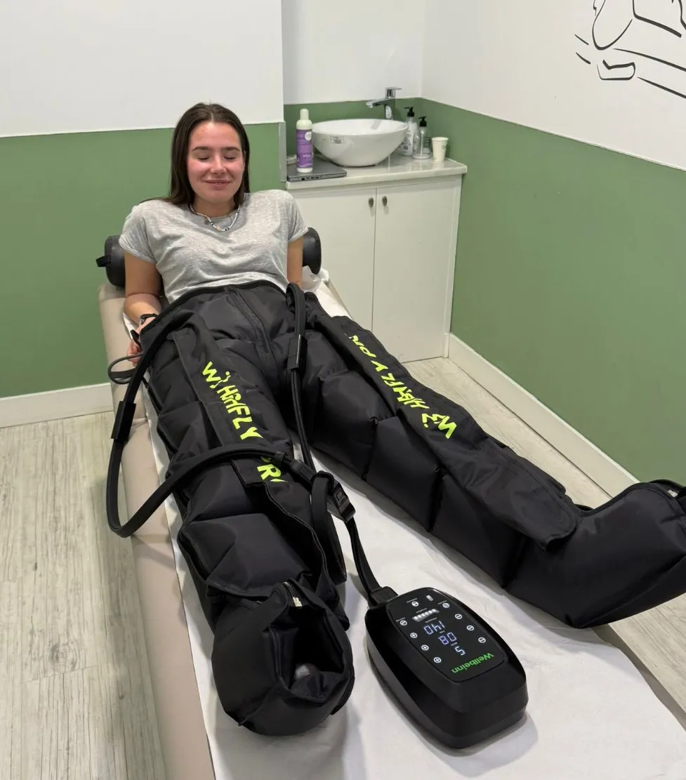 Paciente recuperado tras tratamiento de fisioterapia en FisioAdvance 360