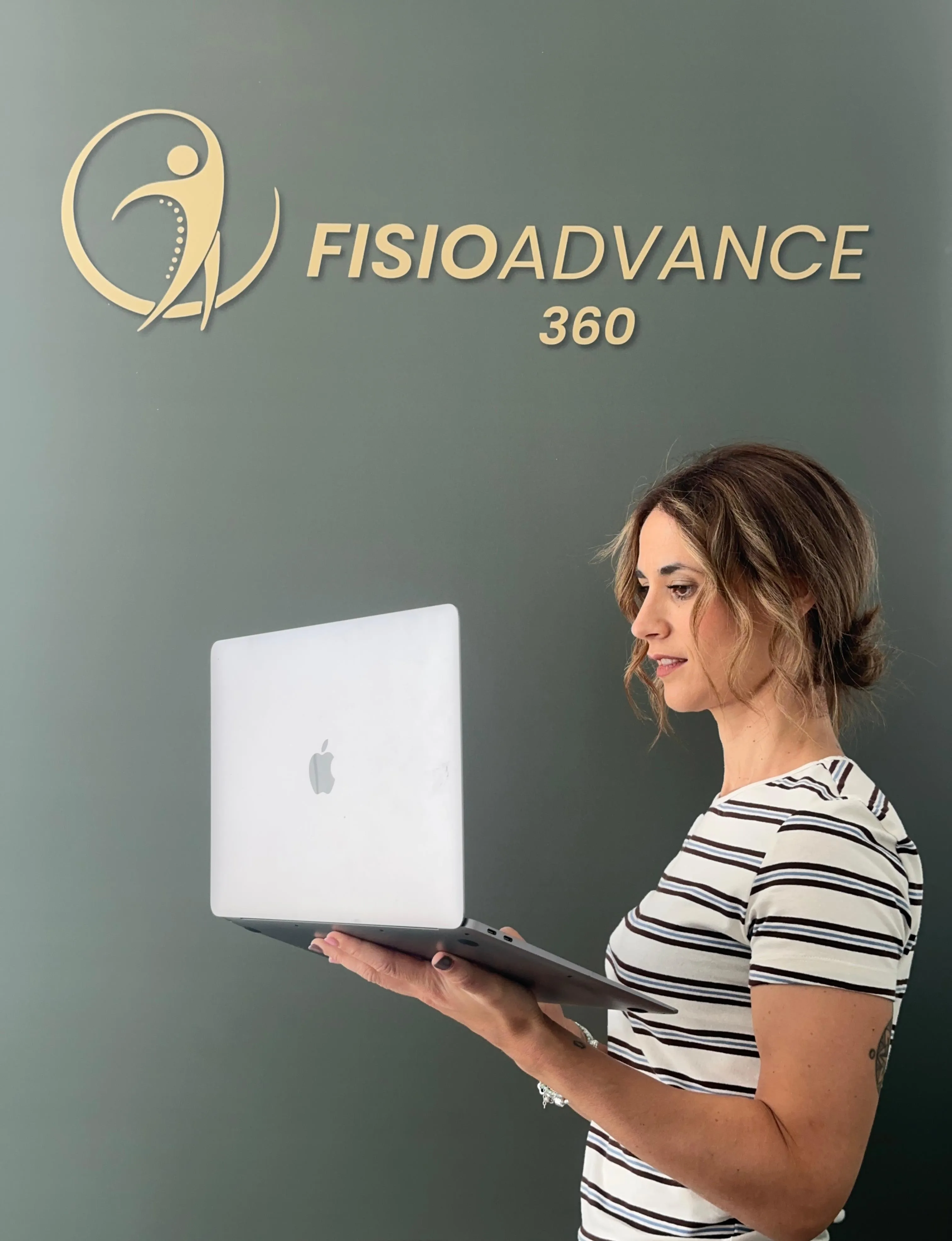 Cristina Sánchez Guerrero, Recepcionista en FisioAdvance 360