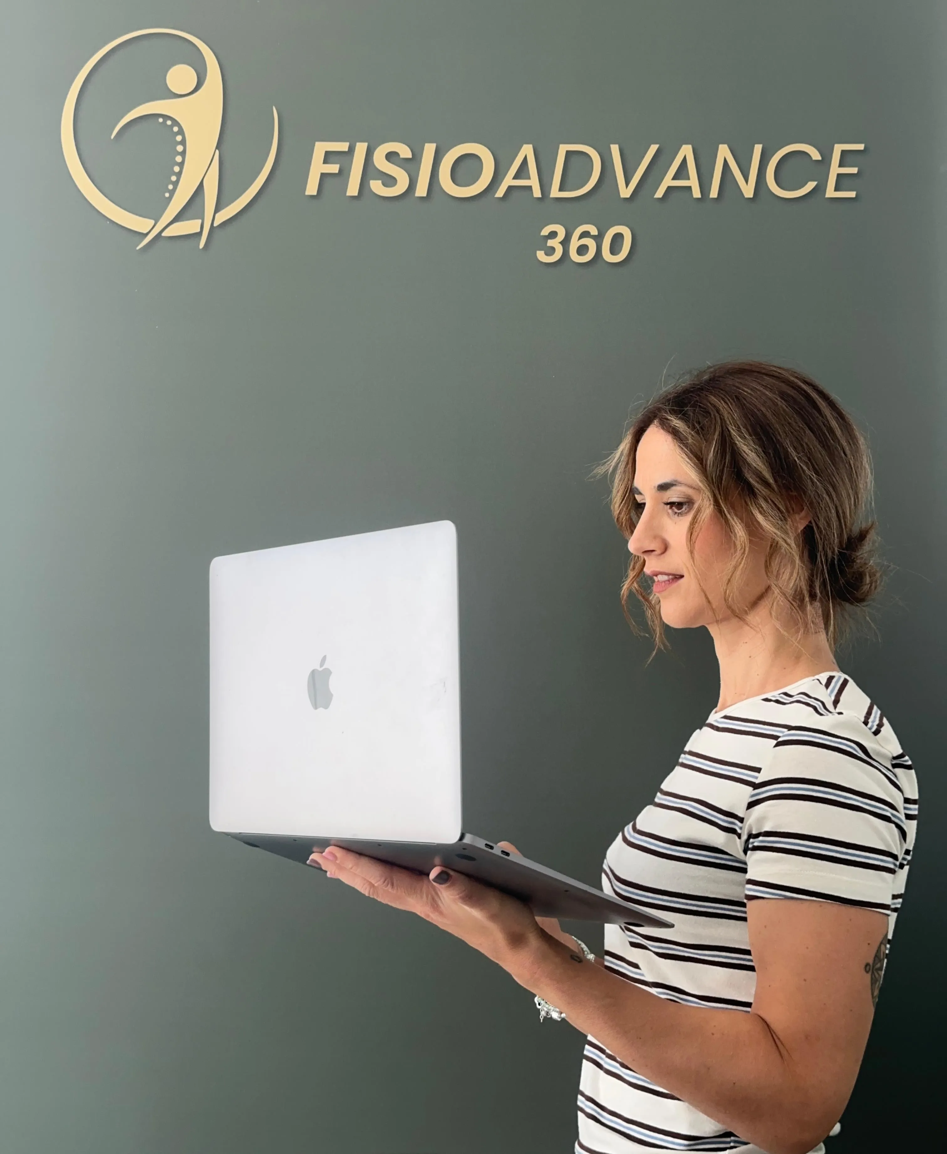 Cristina Sánchez Guerrero, Recepcionista en FisioAdvance 360